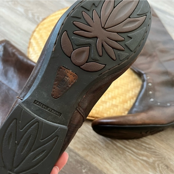 Born Cognac Leather Studded Boots Tall. - Picture 7 of 8